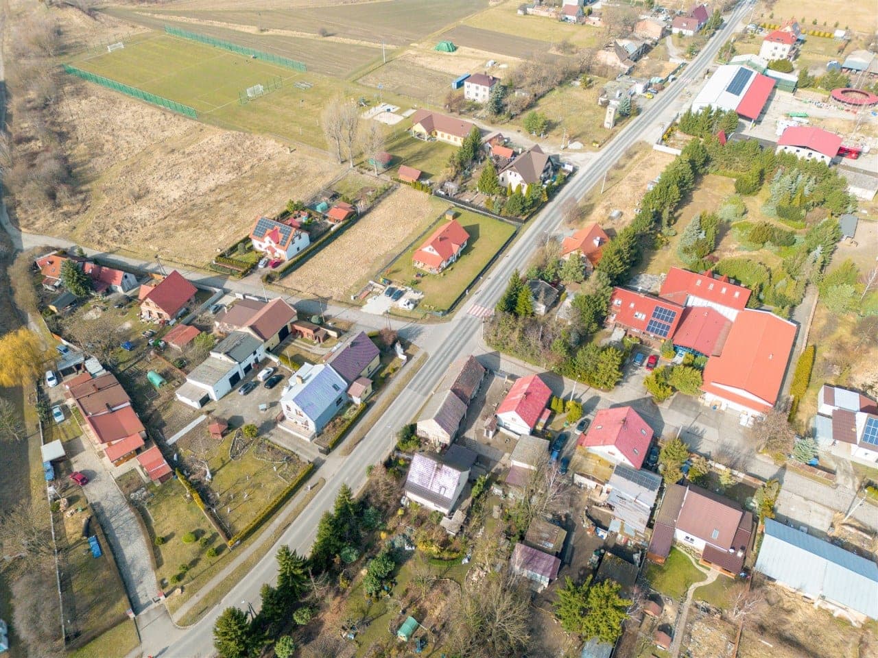 Dwie działki budowlane 1370 i 1154 m² — Lizawice